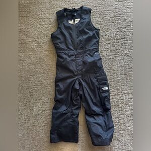 Size 5 kids black north face black snowsuit snow bibs